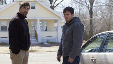 Kyle Chandler and Casey Affleck as Joe and Lee Chandler